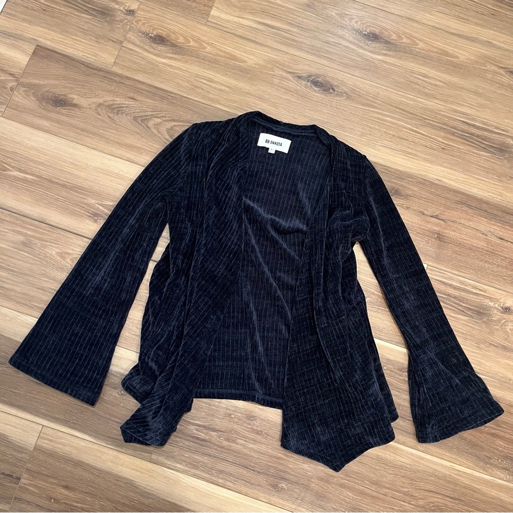 🎉 BOGO free 🎉 BB Dakota Chenille Navy Blue Cardigan